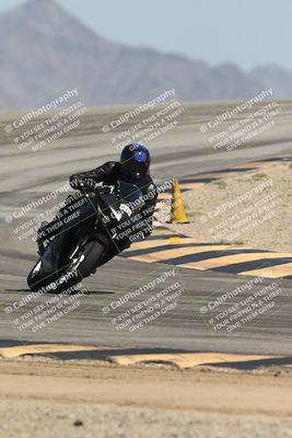 media/Oct-02-2025-Racers Edge (Thu) [[2c91cb6ab3]]/2-A Group/Session 5-Turn 12 (130pm)/